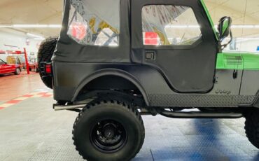 Jeep-CJ-1981-SUV-21