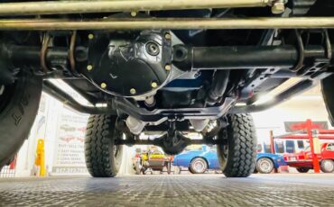 Jeep-CJ-1981-SUV-34
