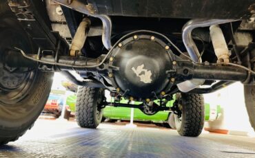 Jeep-CJ-1981-SUV-36