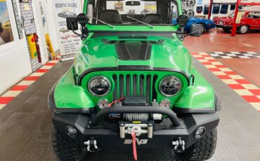 Jeep-CJ-1981-SUV-4