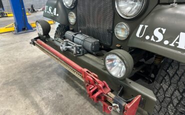 Jeep-CJ-1982-14