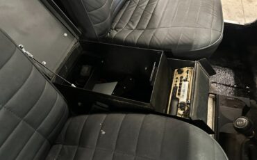 Jeep-CJ-1982-15