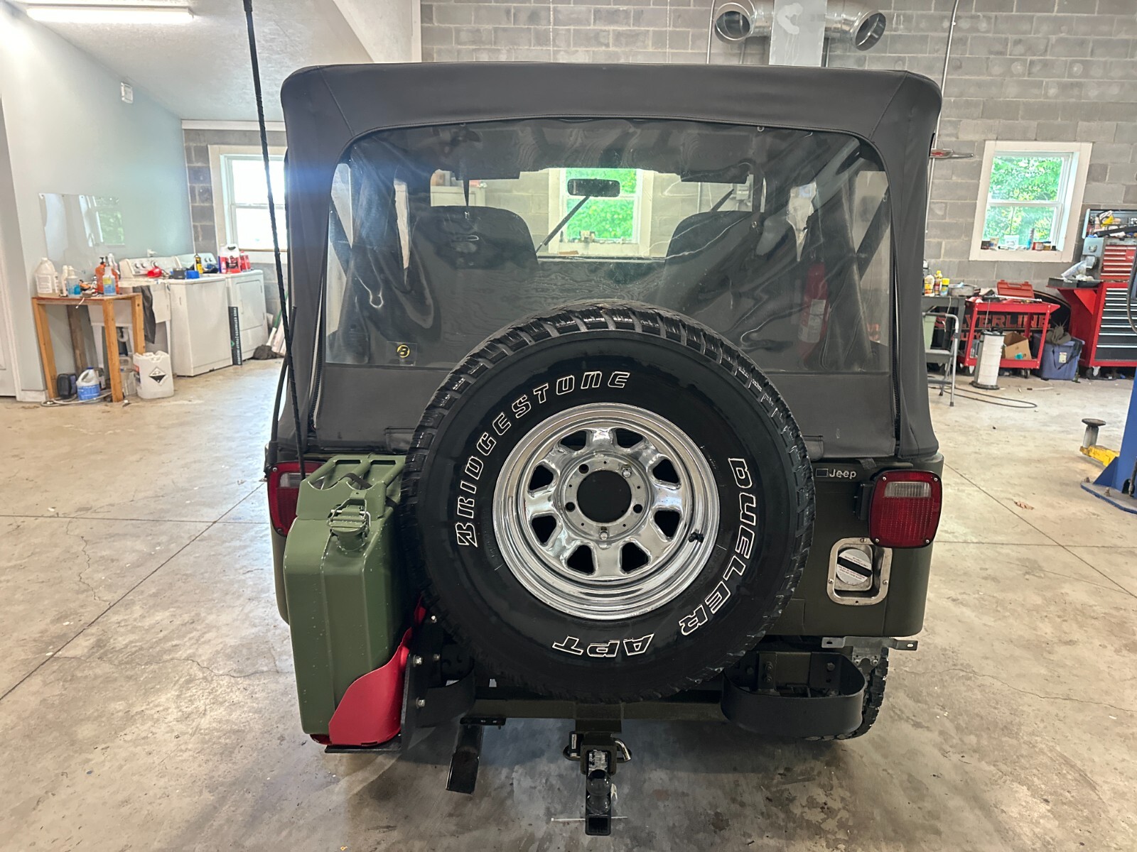Jeep-CJ-1982-3
