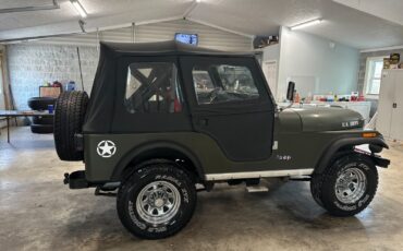 Jeep-CJ-1982-4