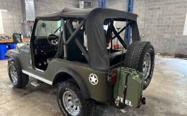 Jeep-CJ-1982-8