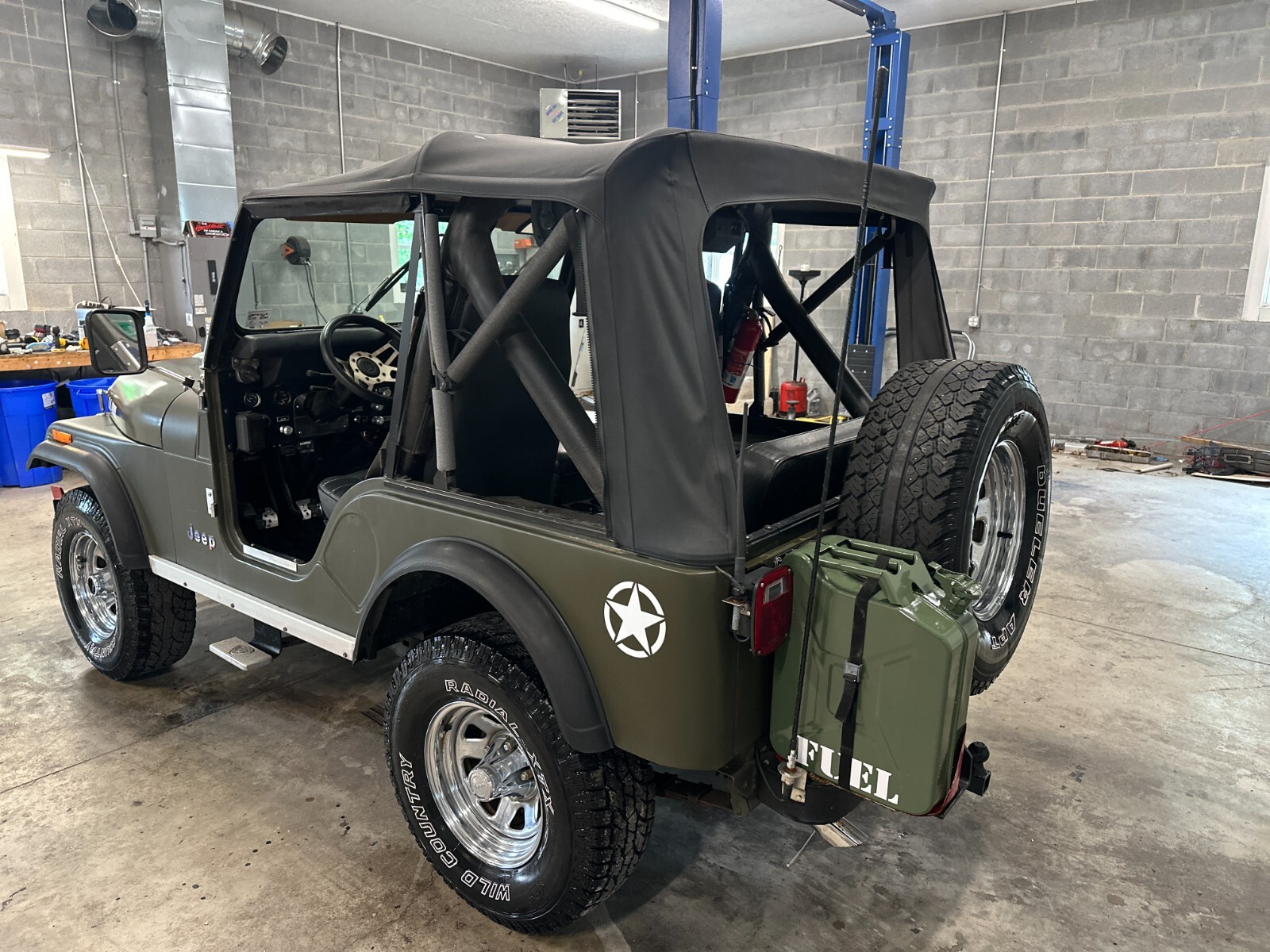 Jeep-CJ-1982-8