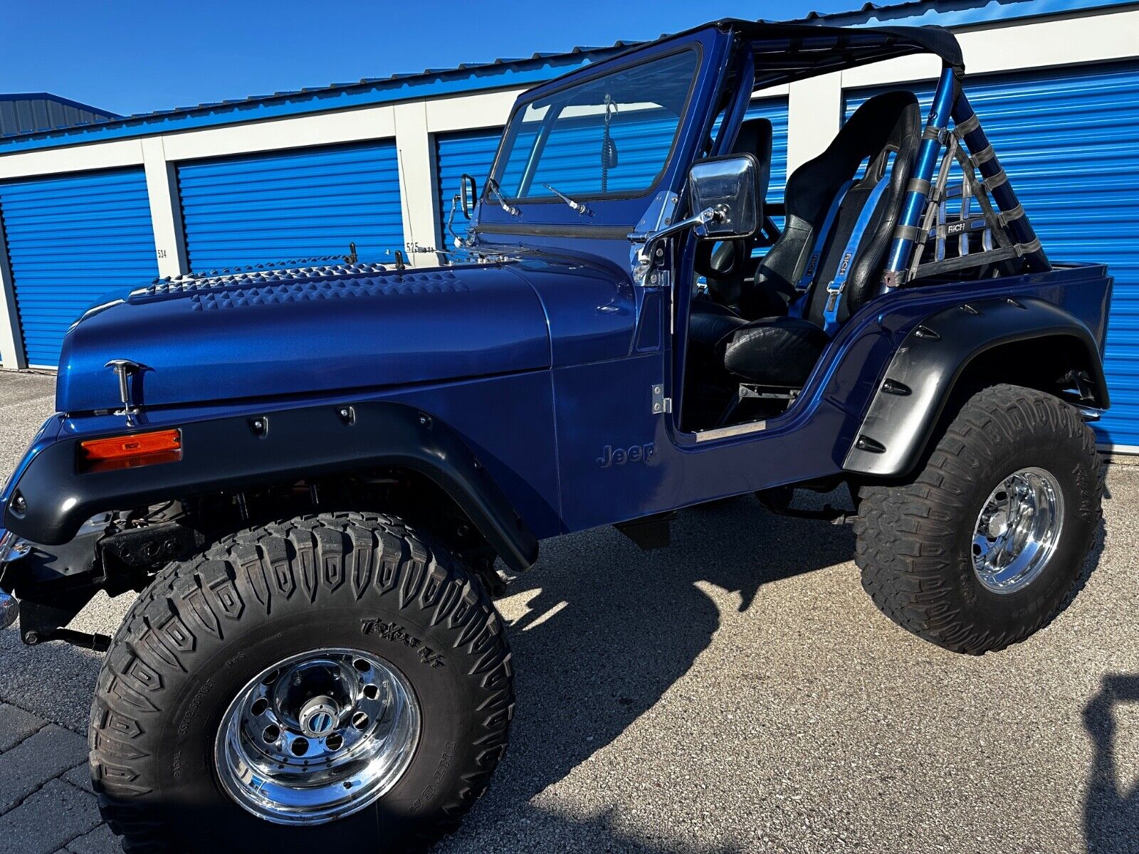 Jeep-CJ-1982-SUV-1