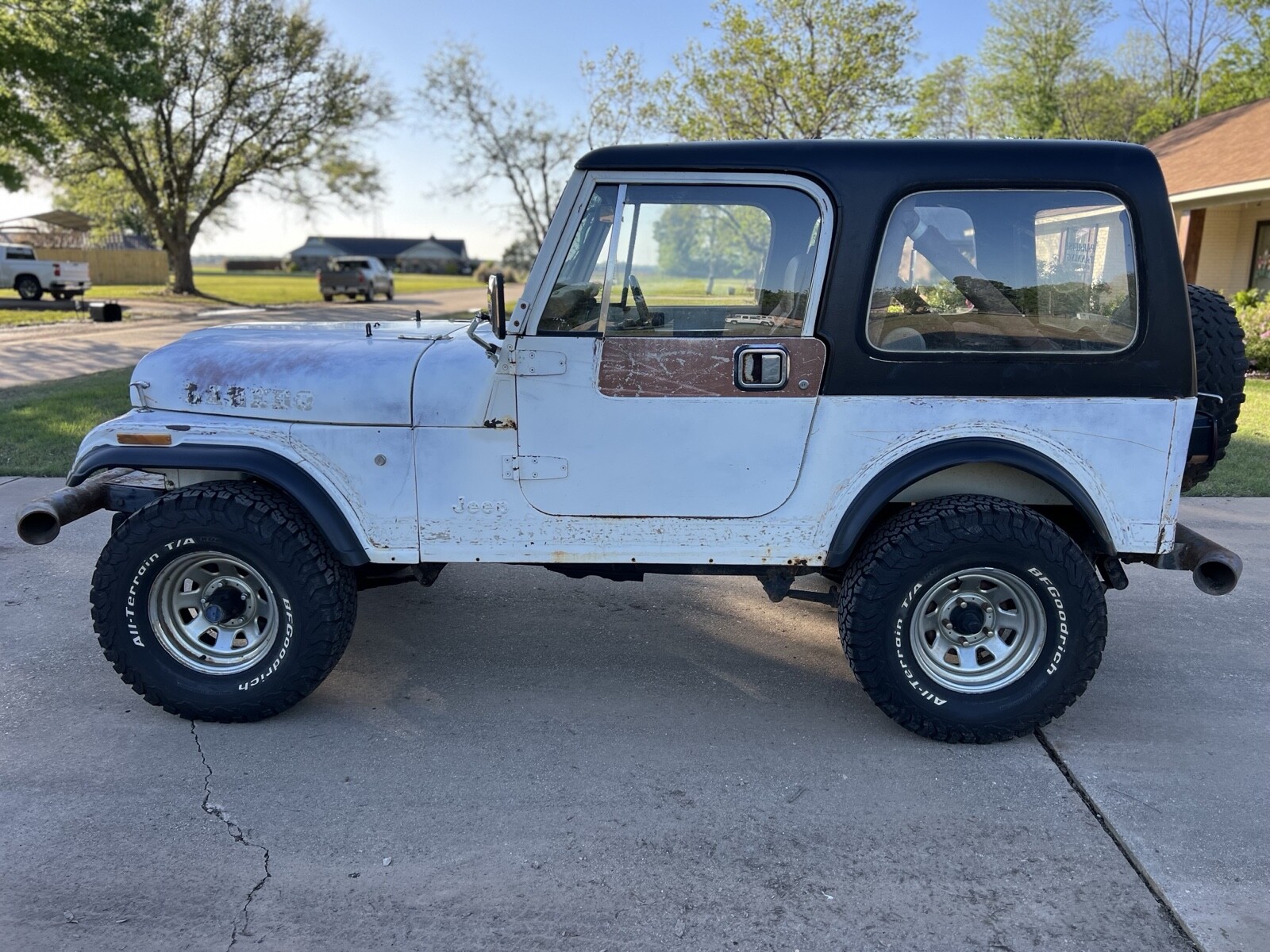 Jeep-CJ-1982-SUV-11