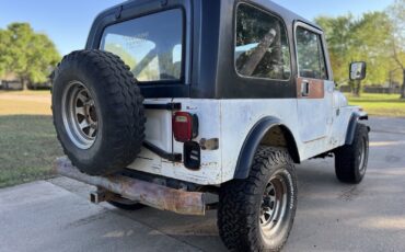 Jeep-CJ-1982-SUV-2