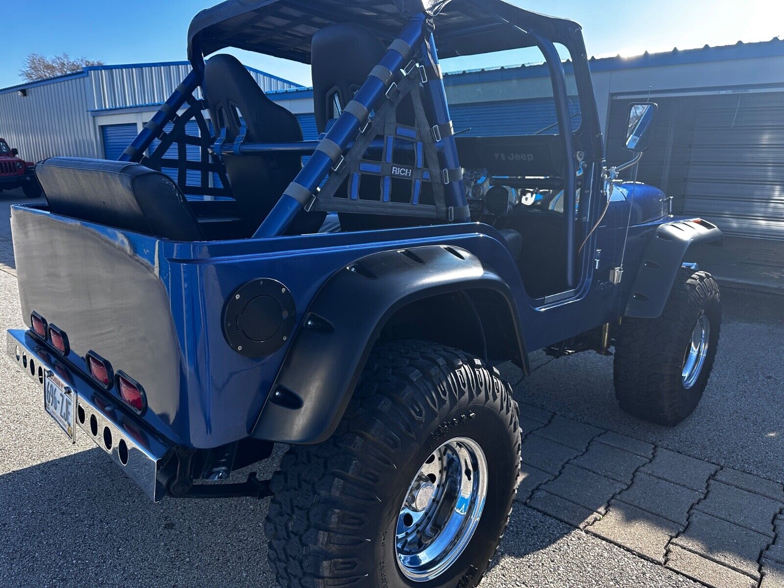 Jeep-CJ-1982-SUV-3