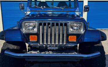 Jeep-CJ-1982-SUV-4