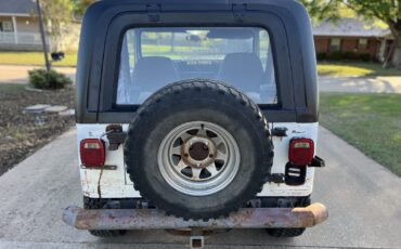 Jeep-CJ-1982-SUV-9
