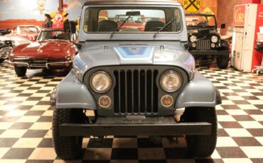 Jeep-CJ-1983-6