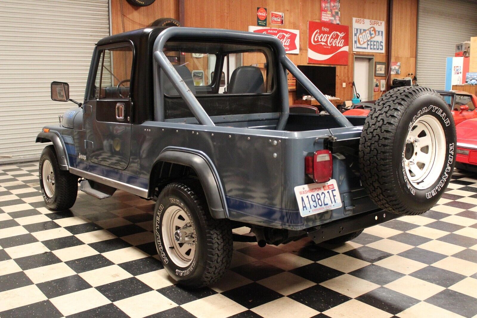 Jeep-CJ-1983-8