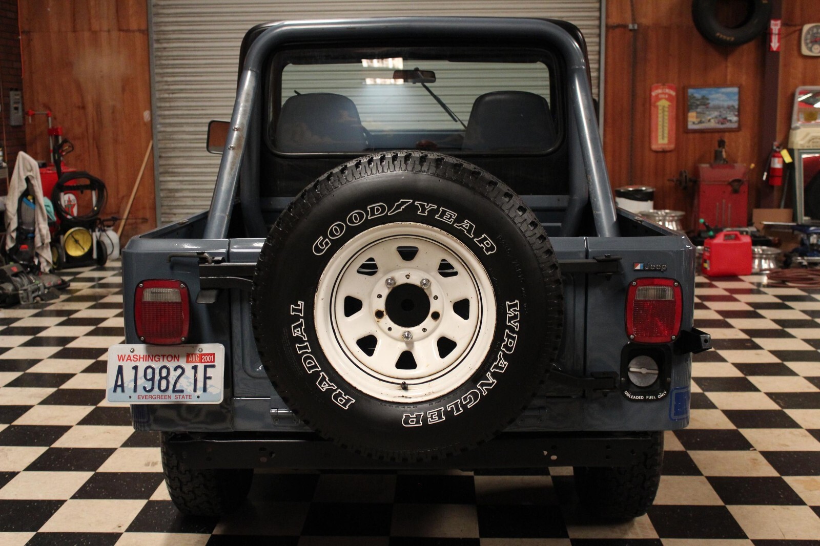 Jeep-CJ-1983-9