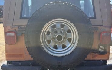 Jeep-CJ-1983-SUV-3