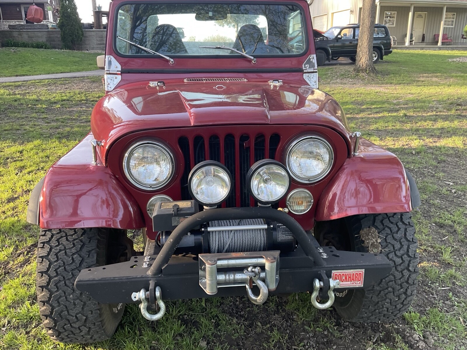 Jeep-CJ-1983-SUV-5