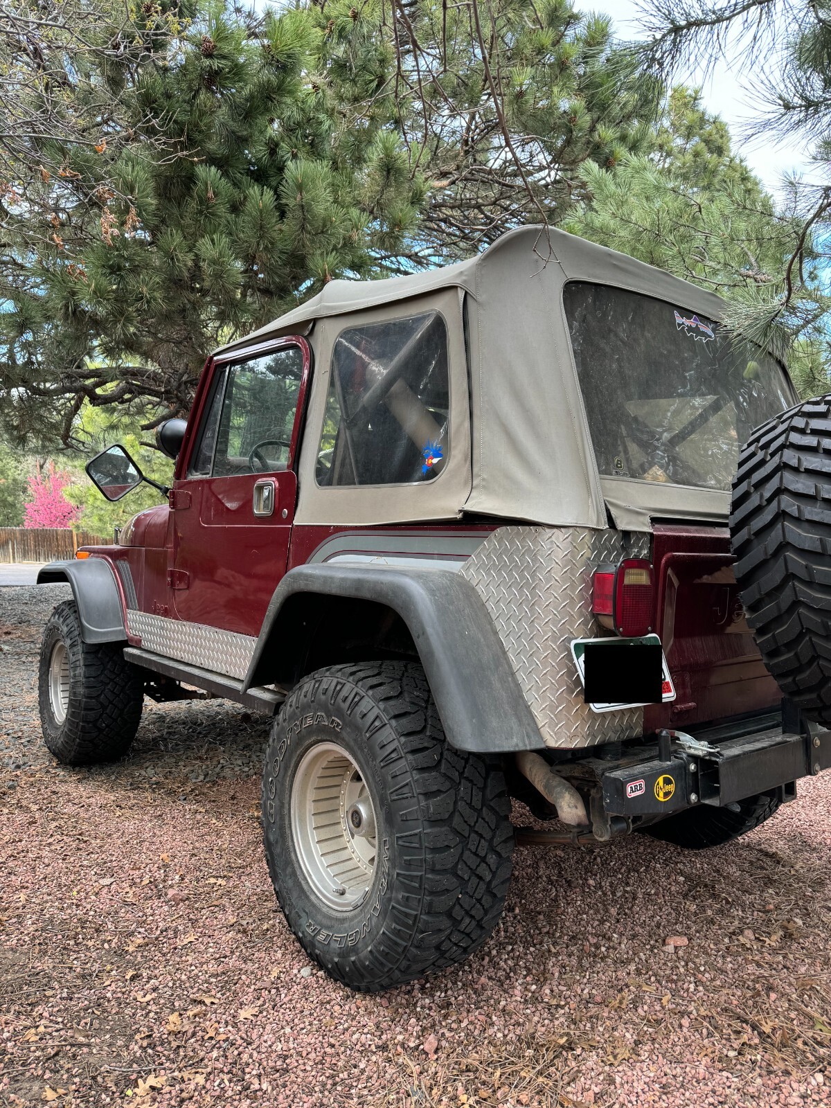 Jeep-CJ-1984-2