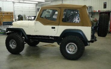 Jeep-CJ-1984-SUV-1