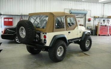 Jeep-CJ-1984-SUV