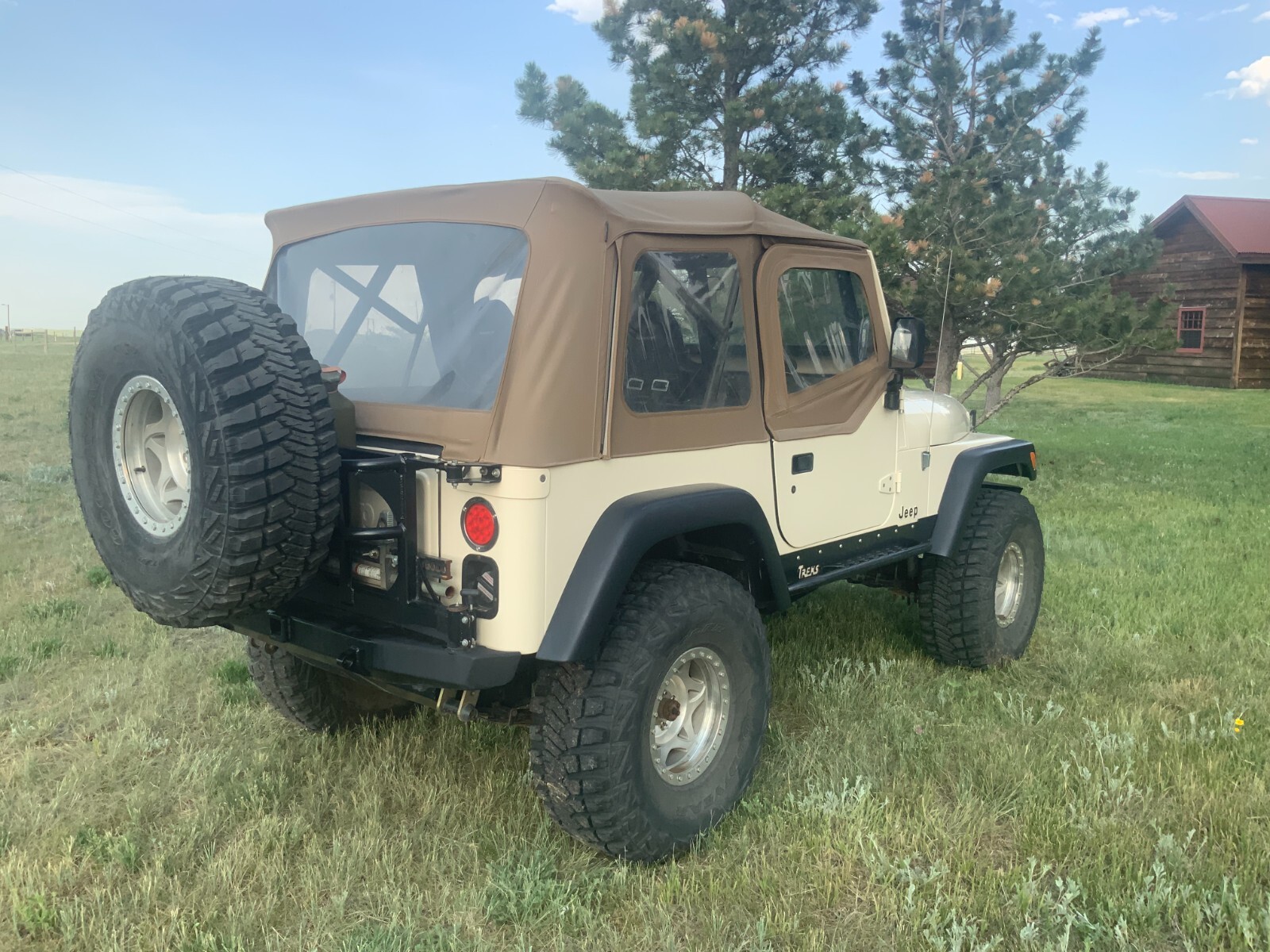 Jeep-CJ-1984-SUV-9