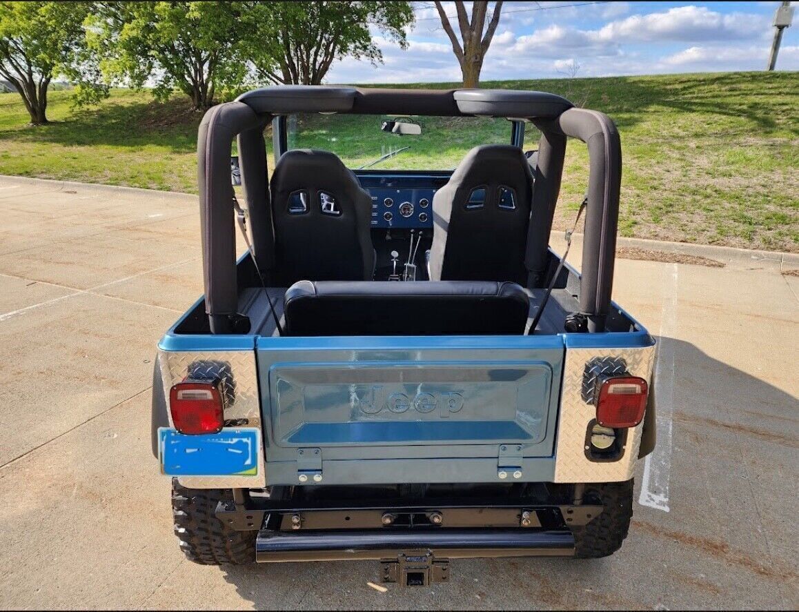 Jeep-CJ-1985-SUV-2