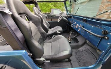Jeep-CJ-1985-SUV-5