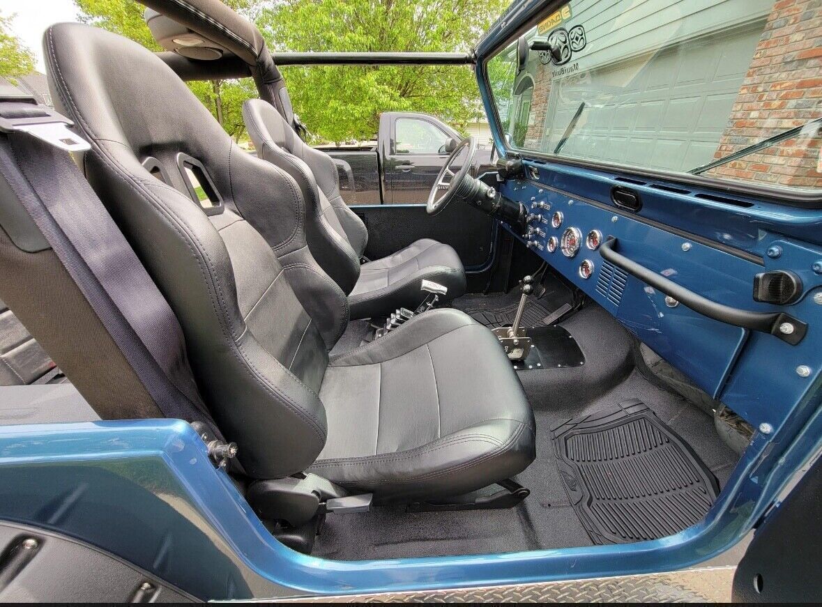Jeep-CJ-1985-SUV-5