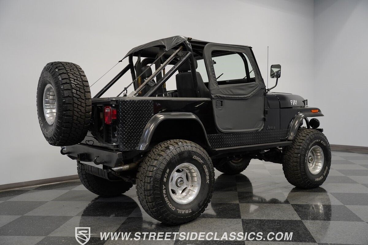 Jeep-CJ-1986-Jeep-11