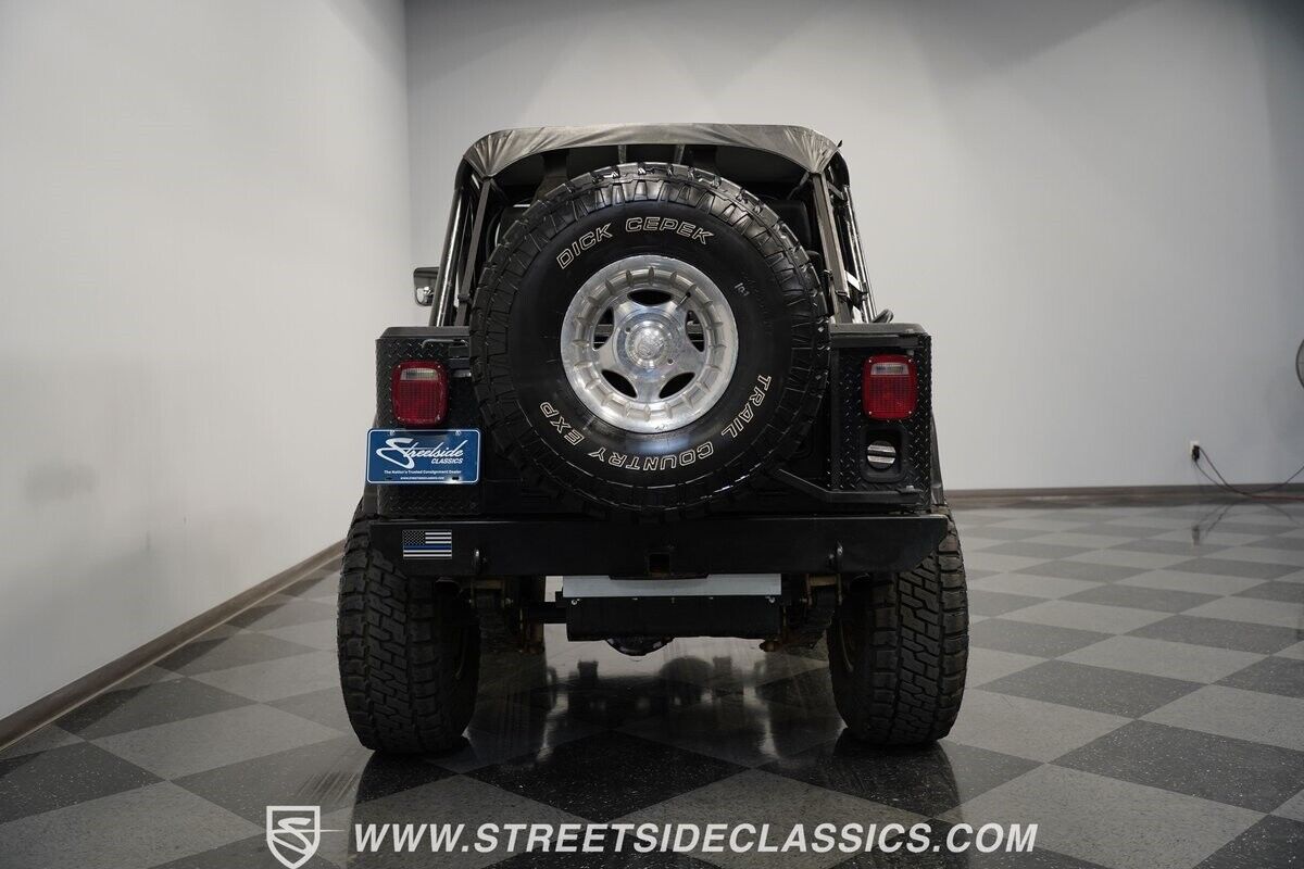 Jeep-CJ-1986-Jeep-8