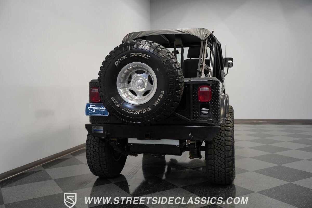 Jeep-CJ-1986-Jeep-9