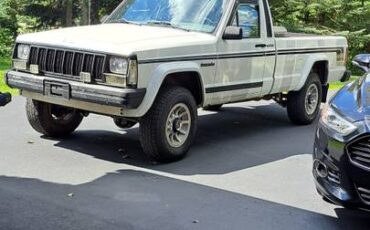 Jeep-Camanche-1989-white