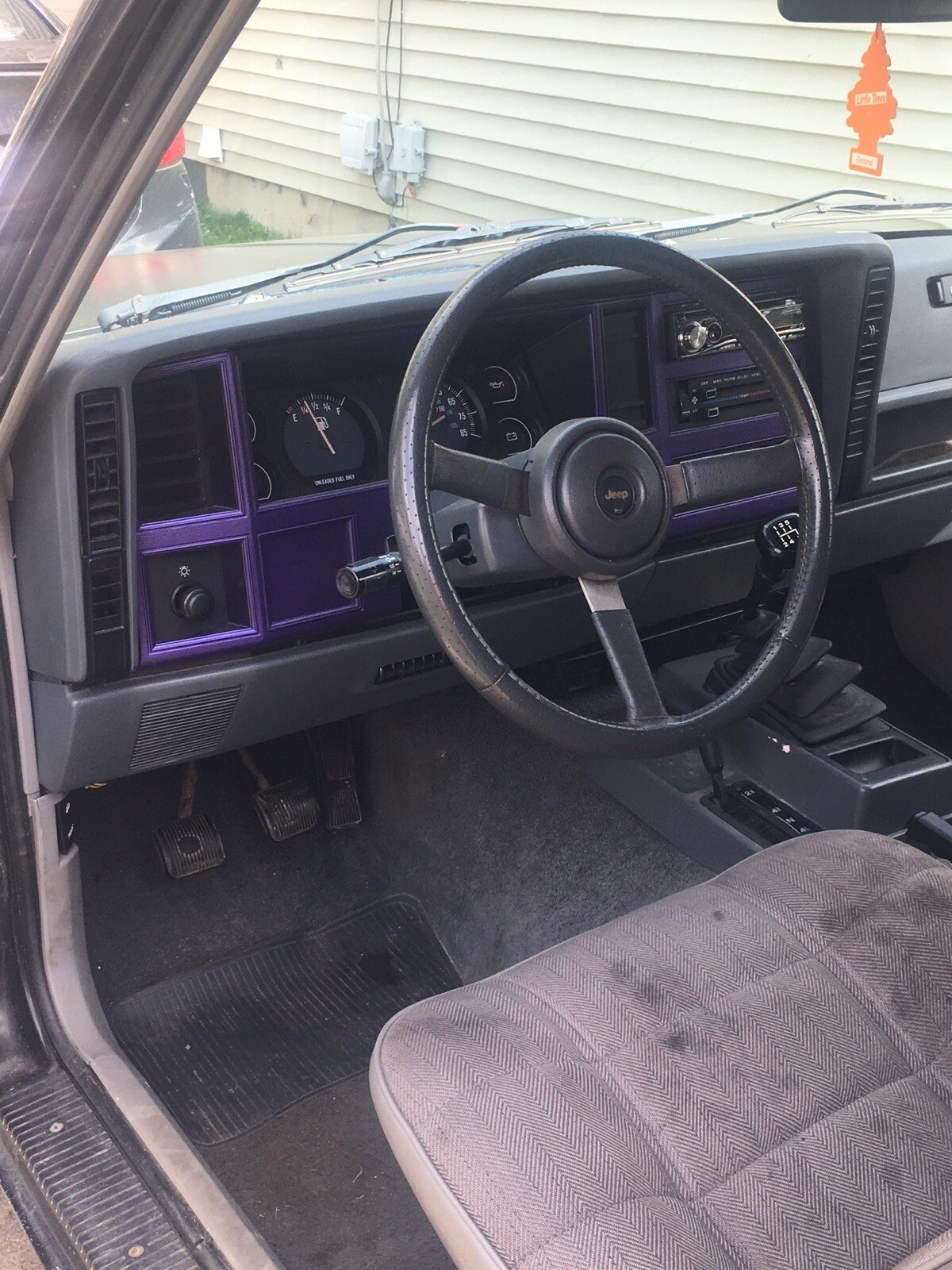 Jeep-Cherokee-1992-SUV-1