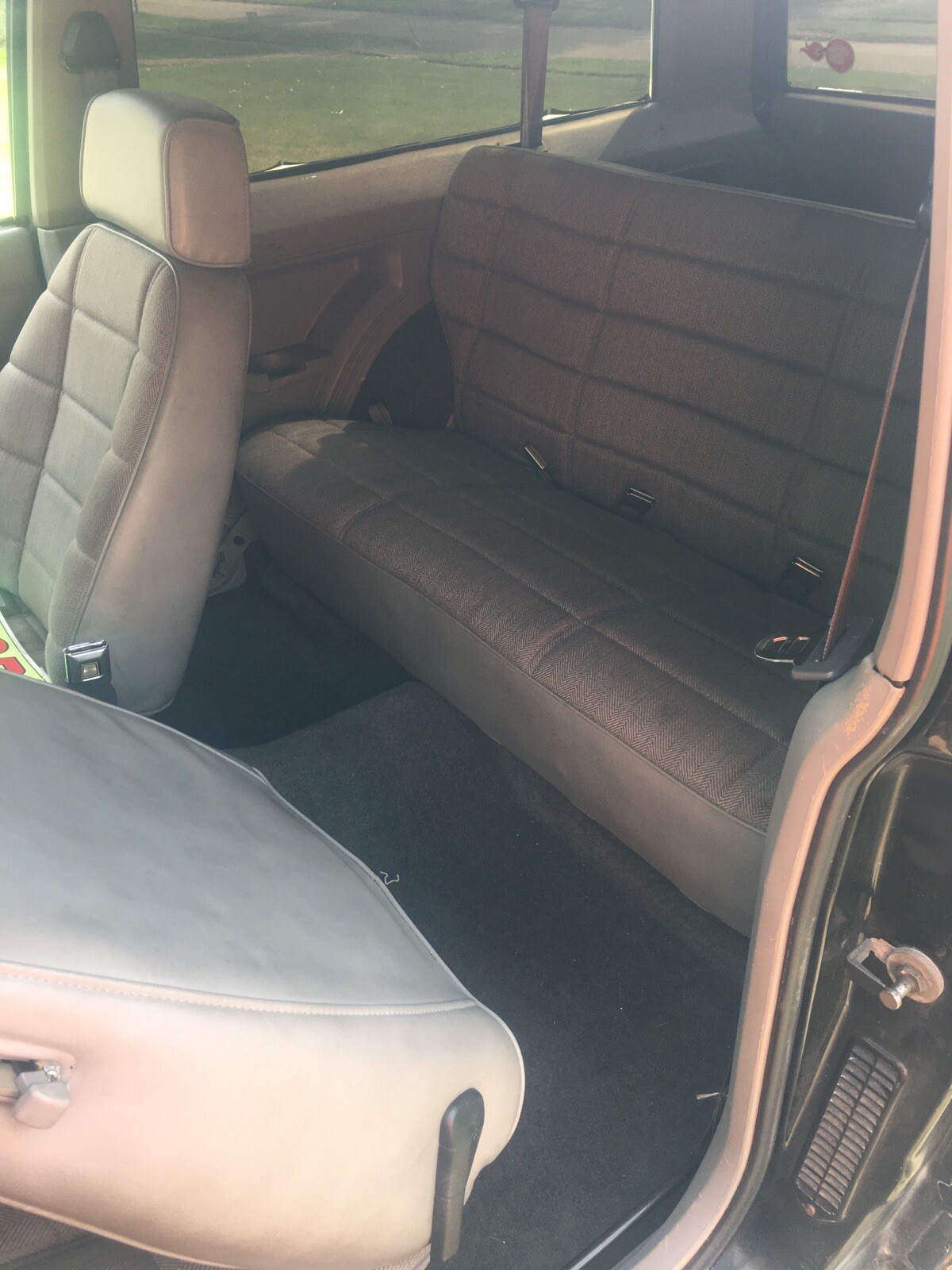Jeep-Cherokee-1992-SUV-2