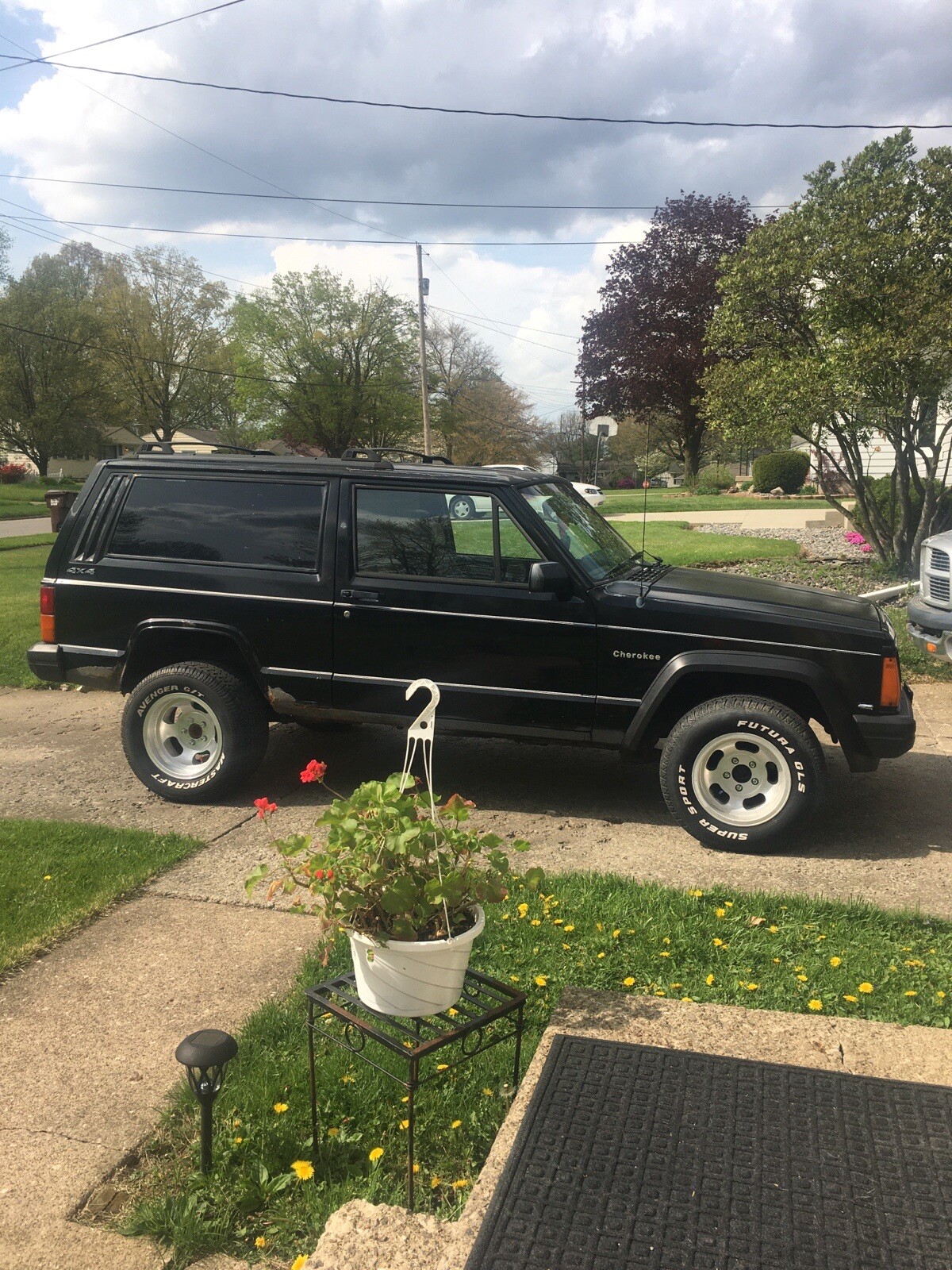 Jeep-Cherokee-1992-SUV