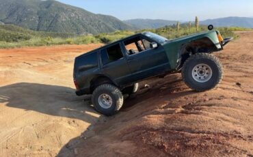 Jeep-Cherokee-1993-SUV-2