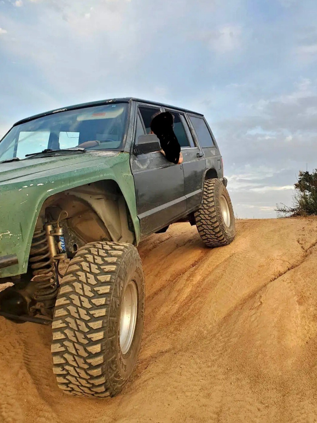 Jeep-Cherokee-1993-SUV-3