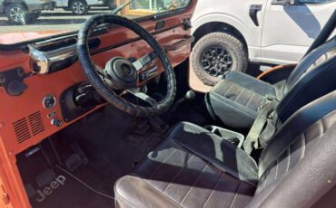 Jeep-Cj-5-1981-orange-1