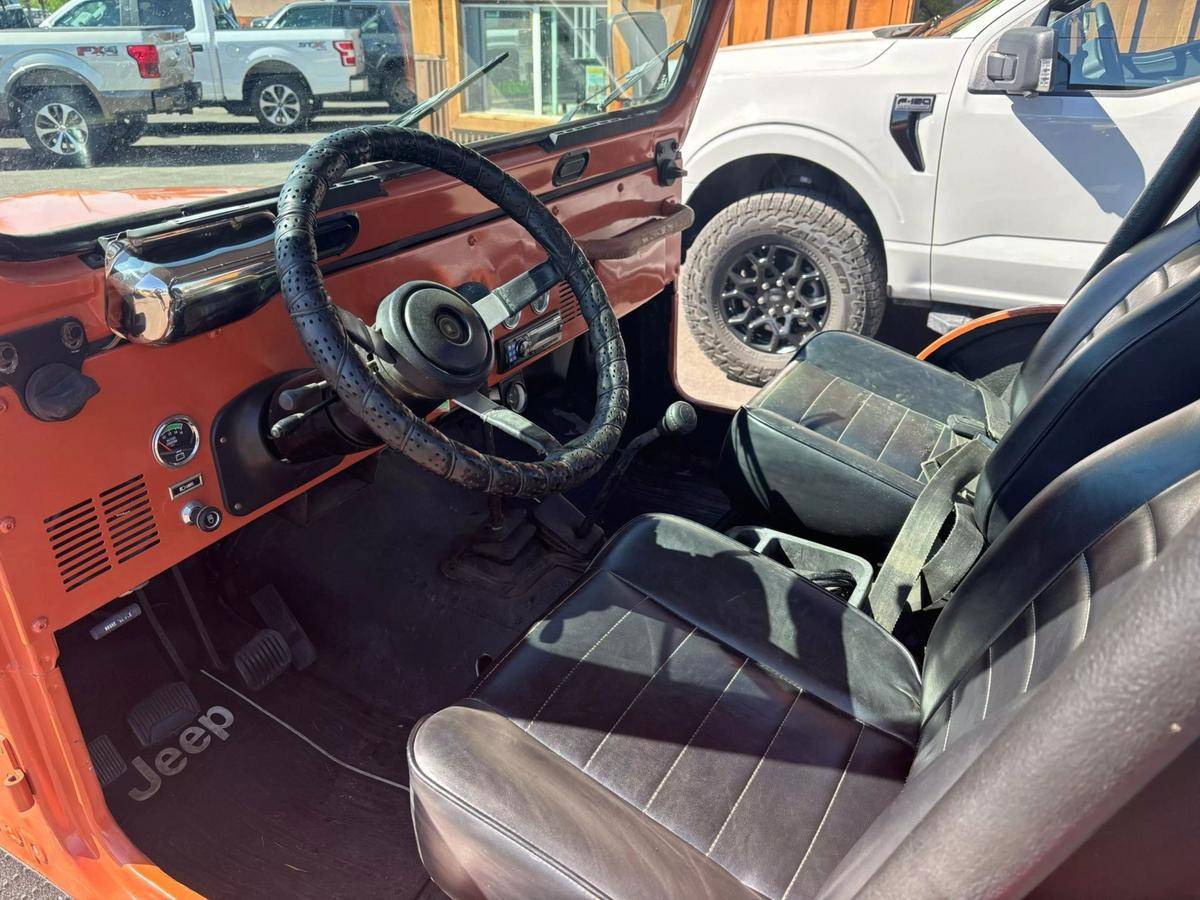 Jeep-Cj-5-1981-orange-1