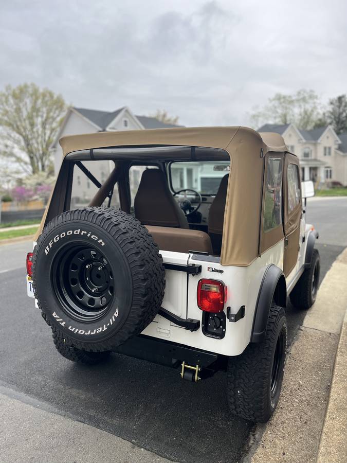 Jeep-Cj-7-1982-white-1