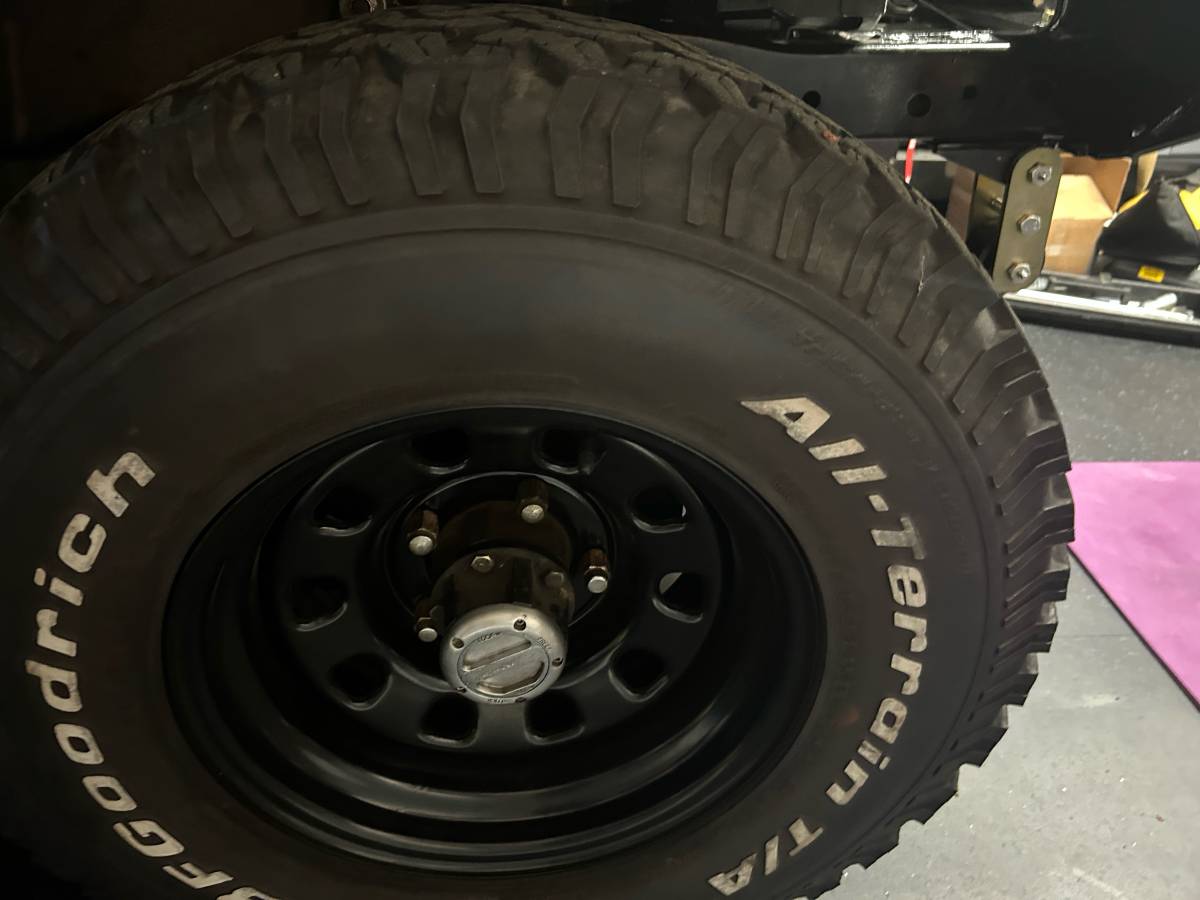 Jeep-Cj-7-1982-white-17