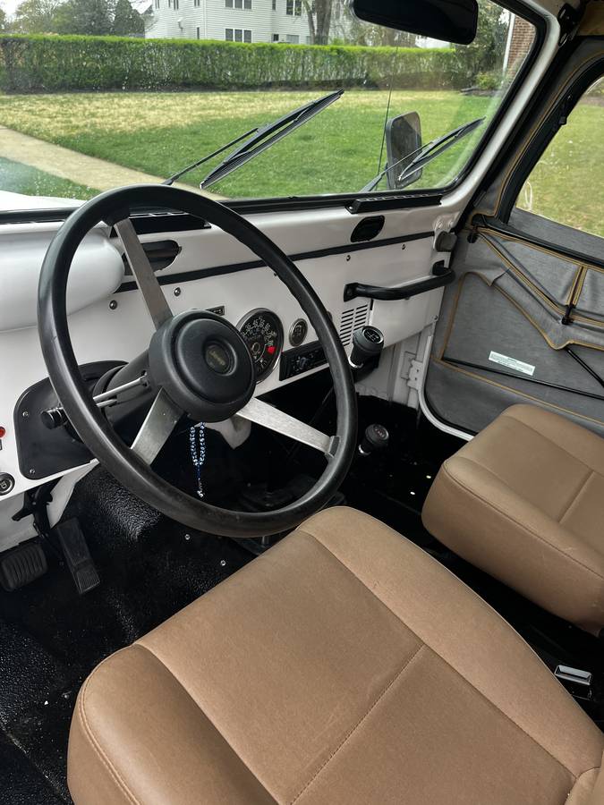 Jeep-Cj-7-1982-white-4