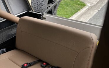 Jeep-Cj-7-1982-white-6
