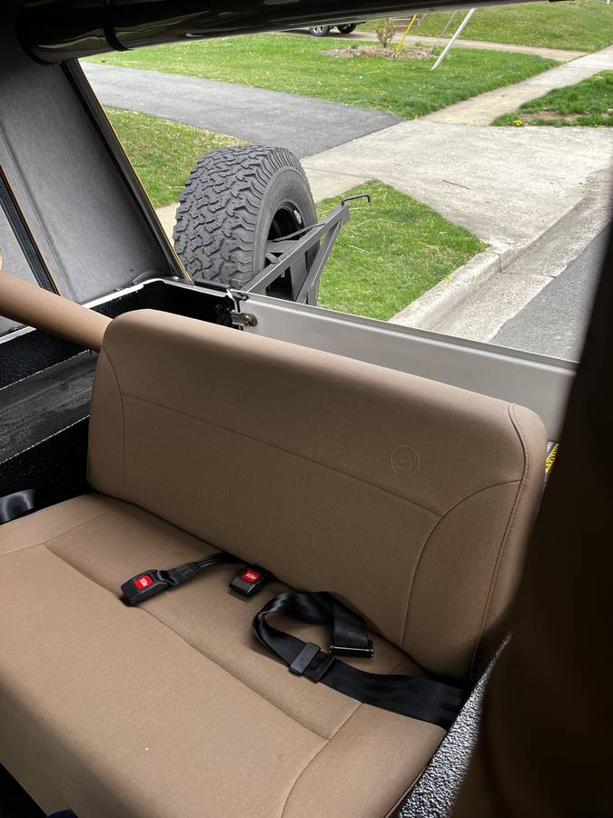 Jeep-Cj-7-1982-white-6