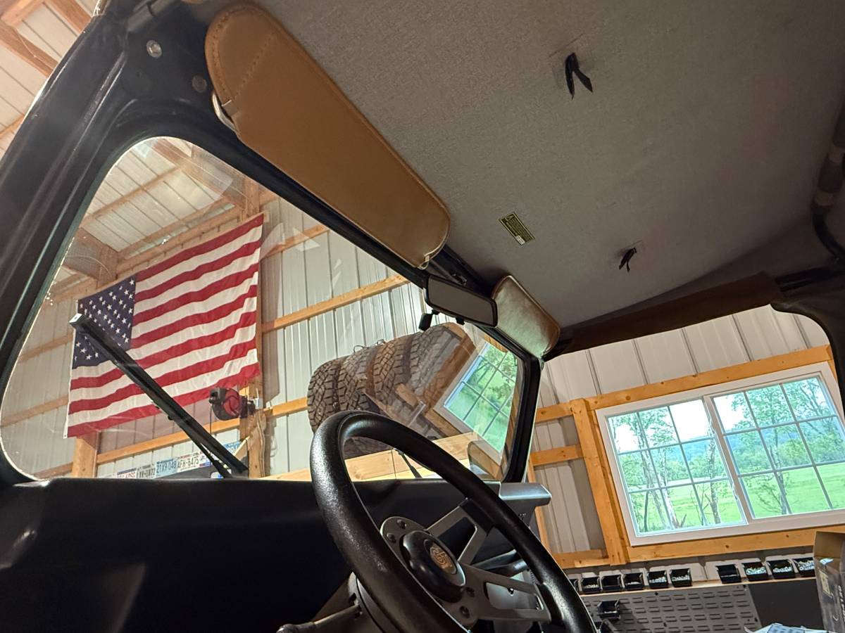 Jeep-Cj-7-1986-black-11