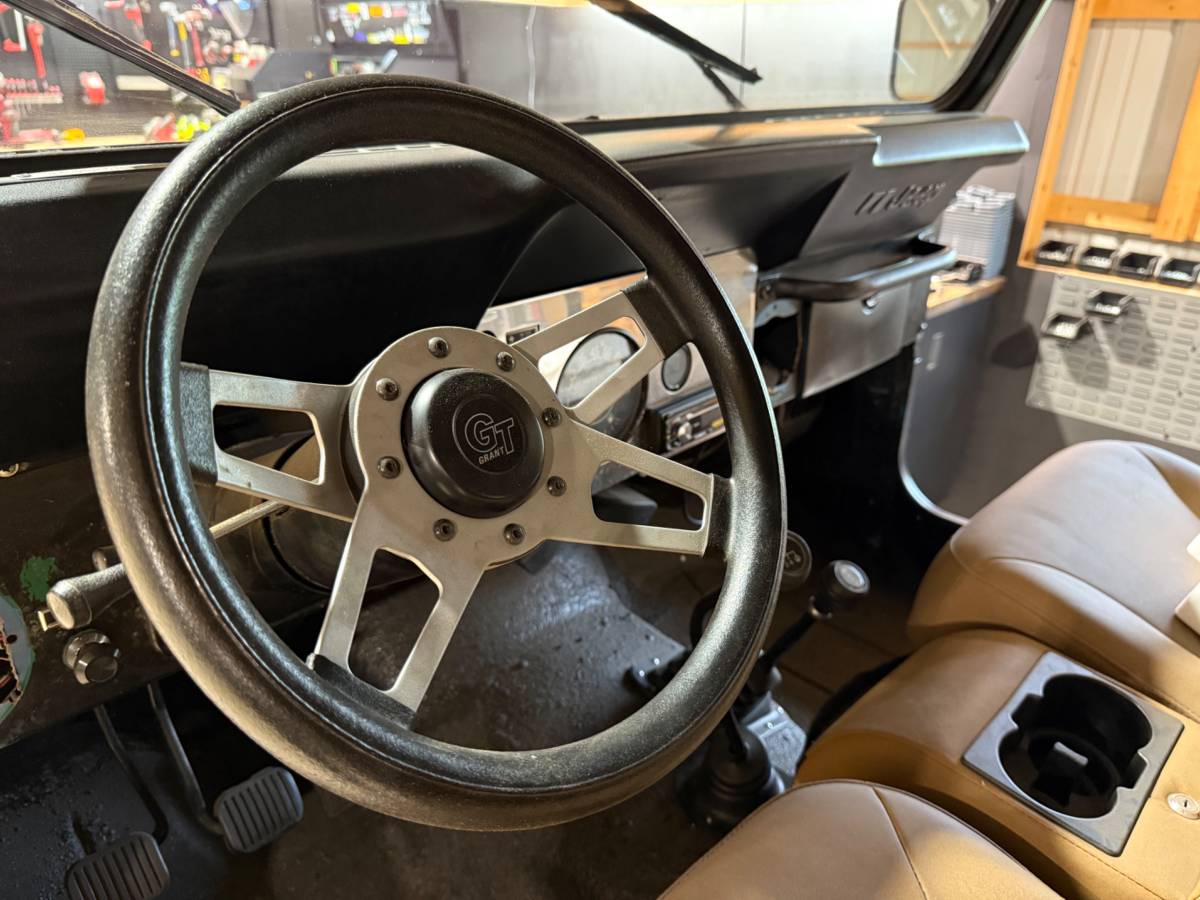 Jeep-Cj-7-1986-black-12
