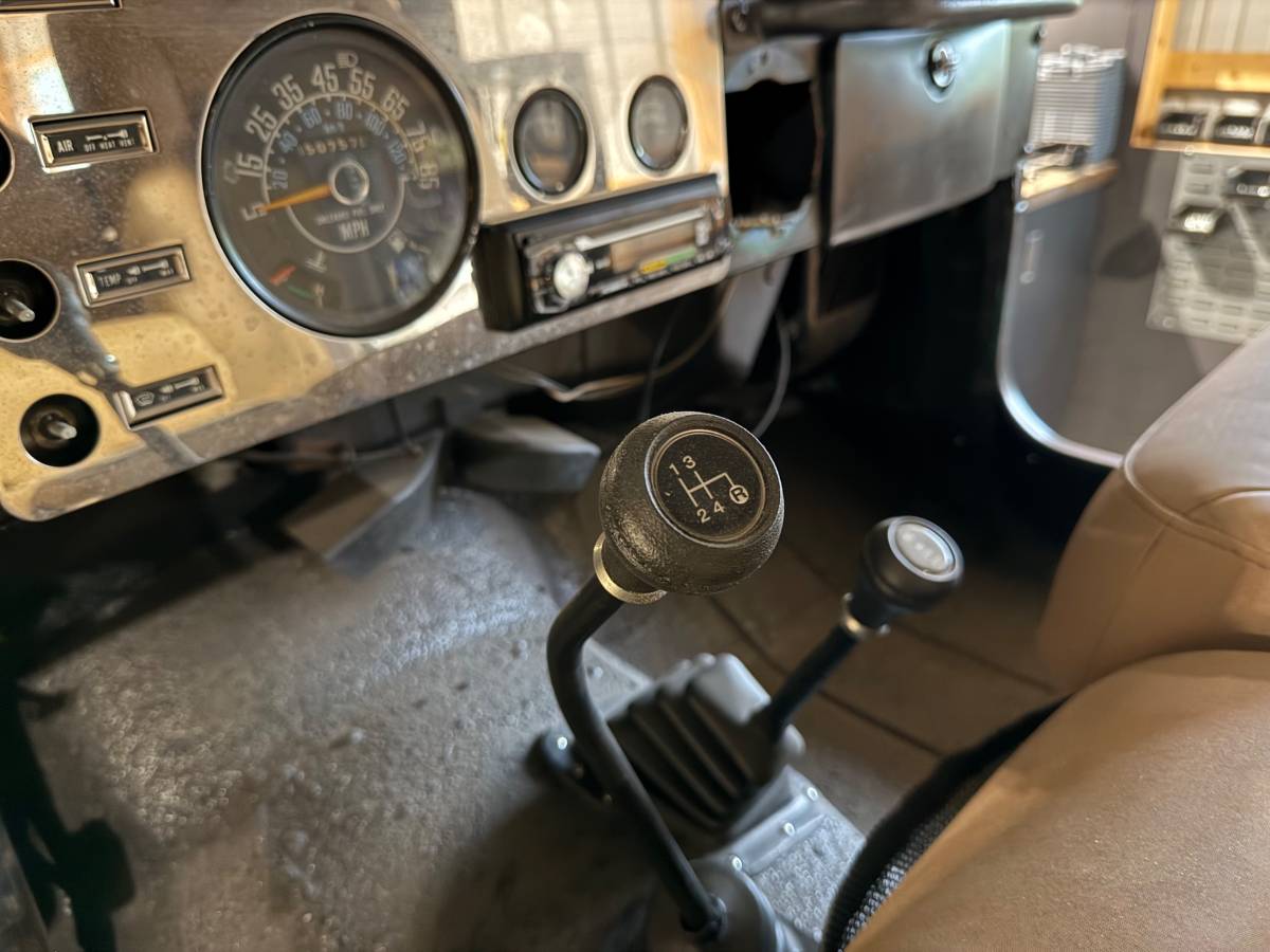 Jeep-Cj-7-1986-black-13
