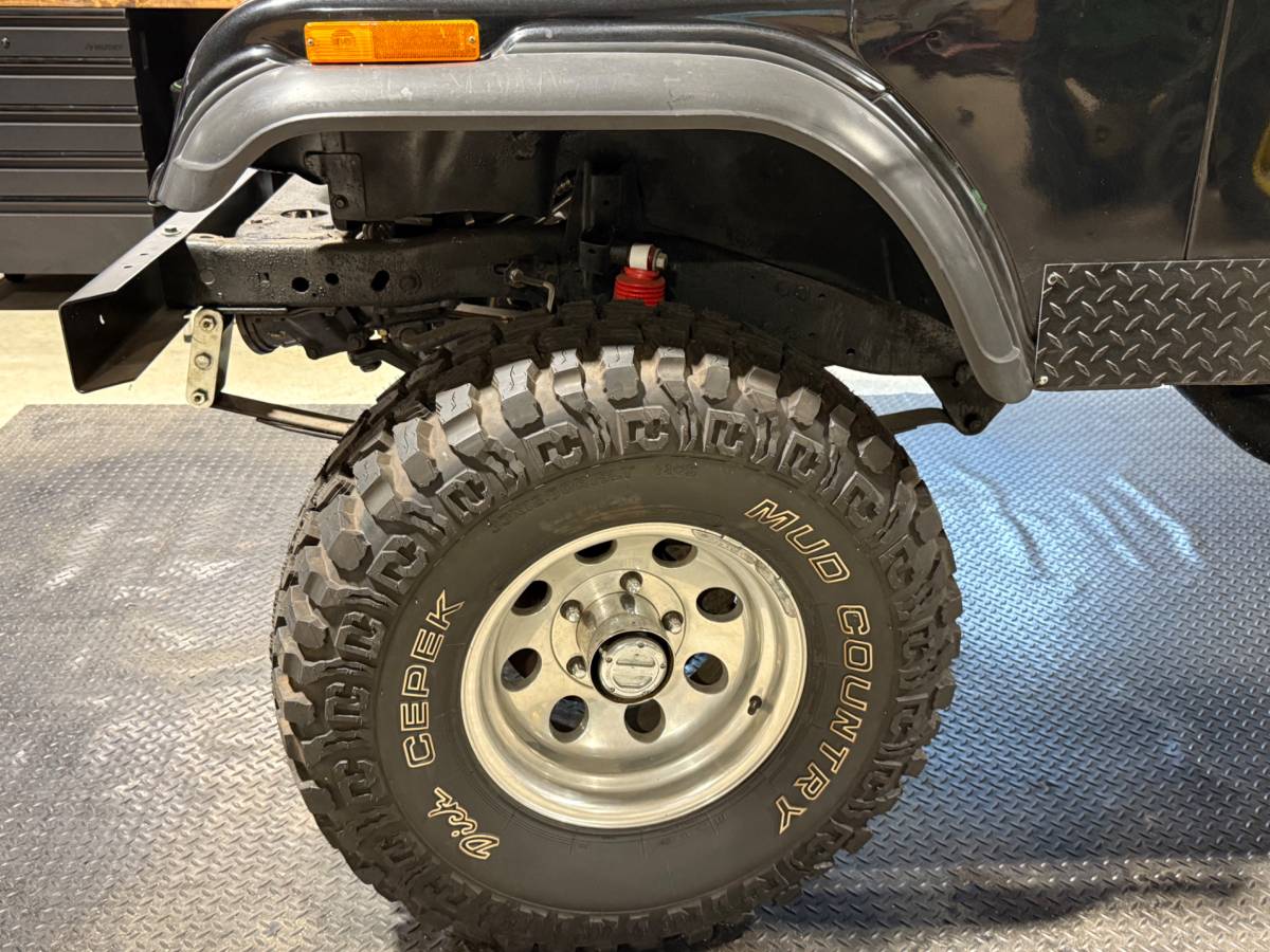 Jeep-Cj-7-1986-black-19