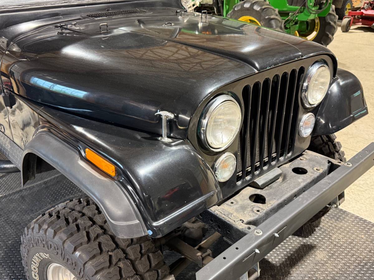Jeep-Cj-7-1986-black-21