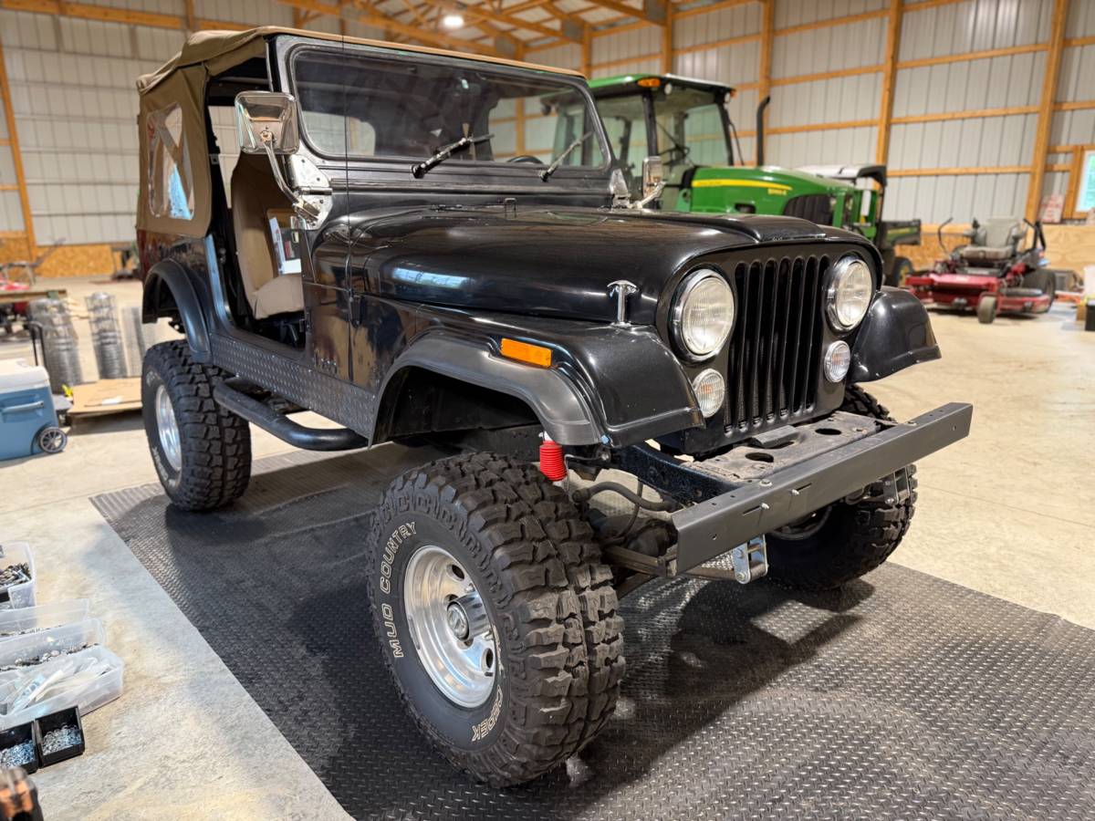 Jeep-Cj-7-1986-black-23
